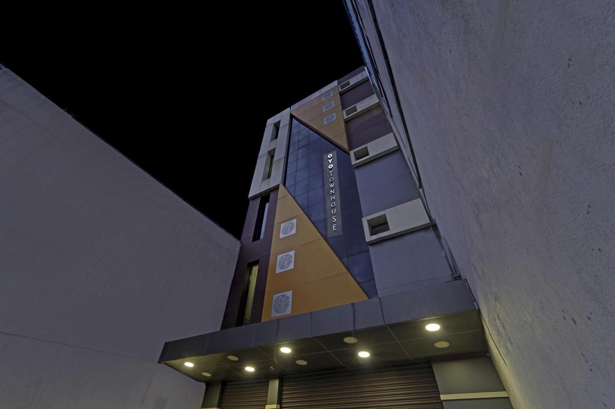 Super Townhouse 1096 Hotel Redfox Nungambakkam Near Apollo & Shankar Nethralaya Hospital Ченнаи Экстерьер фото